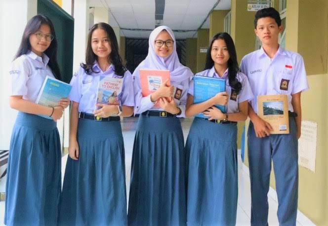 Siswa SMA Negeri 1 Kedungwaru