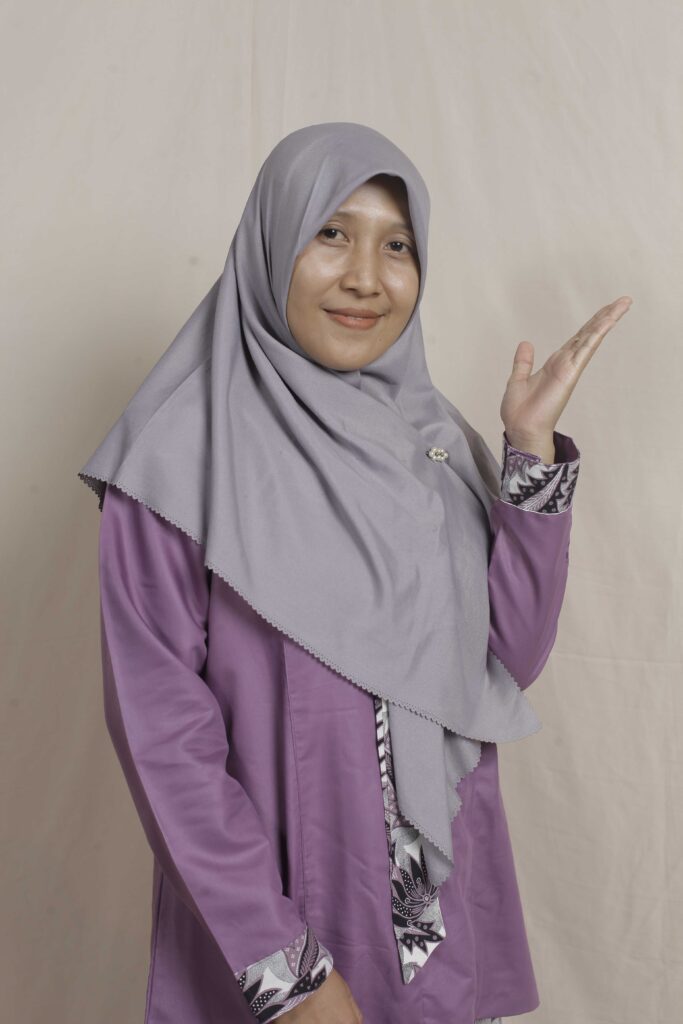 RENI SETYOWATI